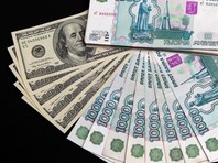 Курс рубля вновь упал под влиянием новостей о пандемии коронавируса: доллар поднялся выше 74 рублей
