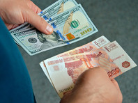 Рубль заметно подешевел к доллару и евро в ожидании новых санкций США